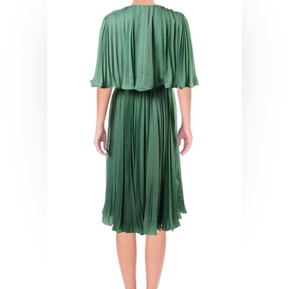 NWT Halston Heritage Cape empire waist dress in meadow green size 4 - Picture 2 of 8